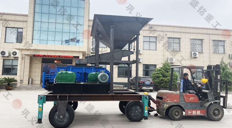 1012移動對輥破碎機時產量多少噸？價格多少錢一臺